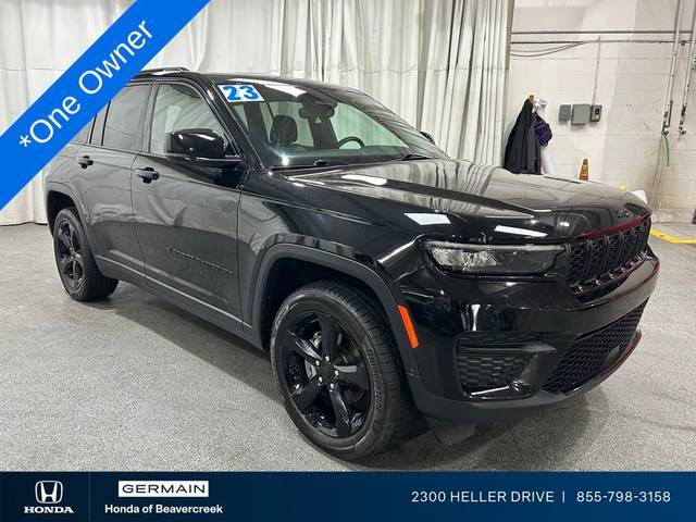 2023 Jeep Grand Cherokee Altitude 4WD photo