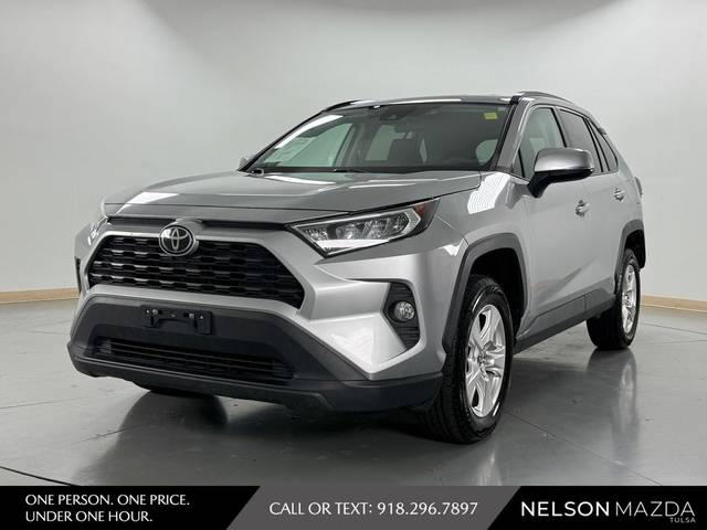 2021 Toyota RAV4 XLE AWD photo