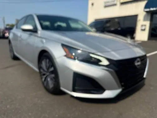 2023 Nissan Altima 2.5 SV FWD photo