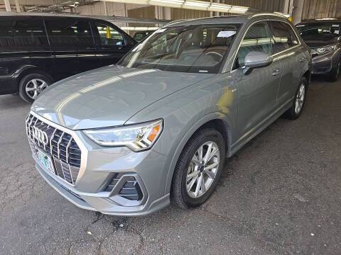 2023 Audi Q3 S line Premium AWD photo