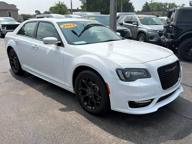 2022 Chrysler 300 Touring L AWD photo