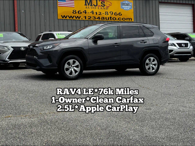 2021 Toyota RAV4 LE FWD photo