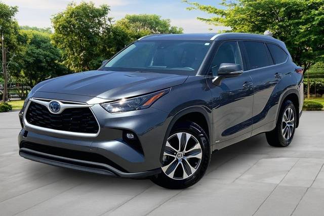 2023 Toyota Highlander Hybrid XLE AWD photo