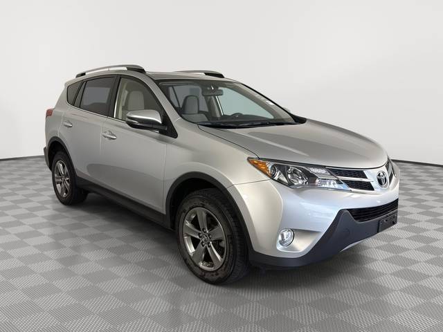2015 Toyota RAV4 XLE AWD photo