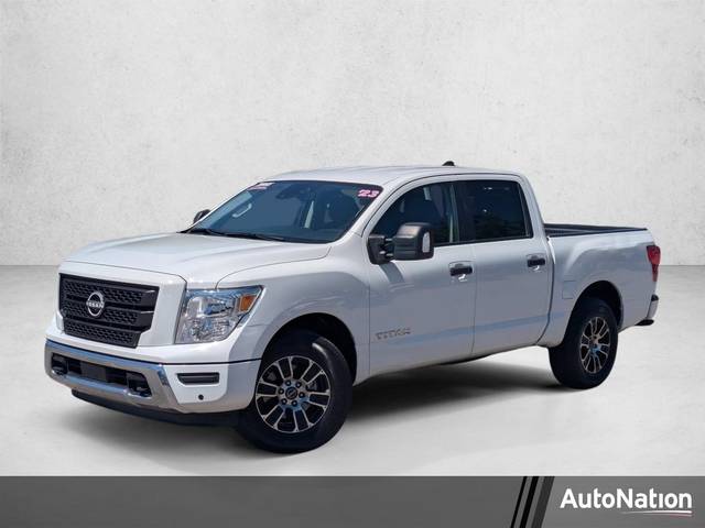 2023 Nissan Titan SV 4WD photo
