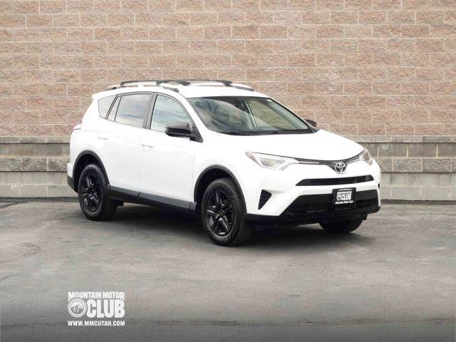 2016 Toyota RAV4 LE AWD photo