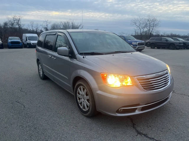 2015 Chrysler Town and Country Touring FWD photo