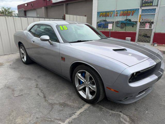 2015 Dodge Challenger R/T RWD photo