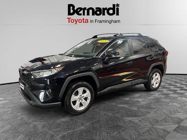 2021 Toyota RAV4 XLE AWD photo