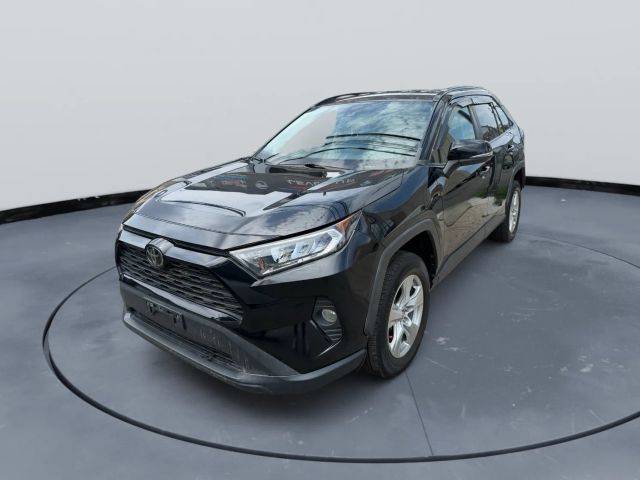 2021 Toyota RAV4 XLE AWD photo