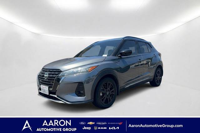 2023 Nissan Kicks SR FWD photo