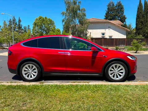 2017 Tesla Model X 75D AWD photo