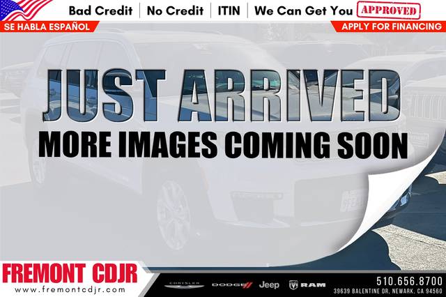 2023 Jeep Grand Cherokee L Limited RWD photo