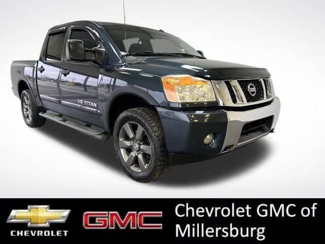 2015 Nissan Titan SV 4WD photo