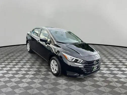 2023 Nissan Versa S FWD photo