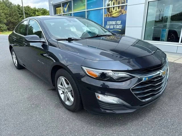 2022 Chevrolet Malibu LS FWD photo
