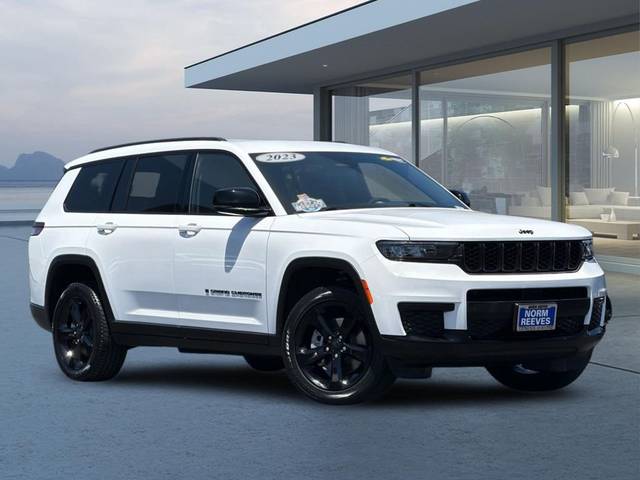 2023 Jeep Grand Cherokee L Altitude RWD photo