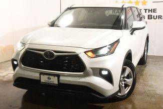 2022 Toyota Highlander LE AWD photo