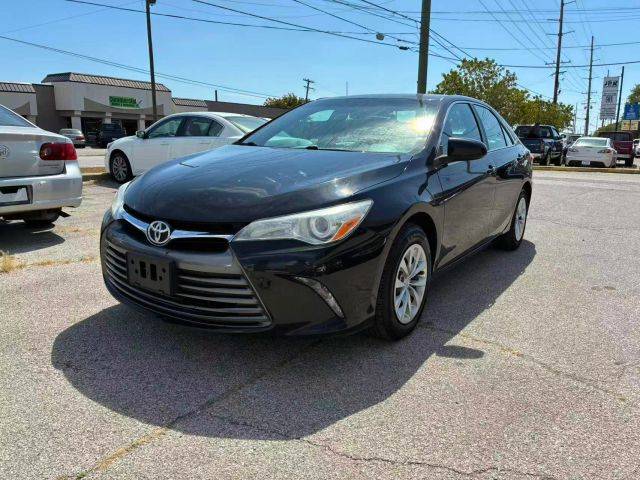 2015 Toyota Camry LE FWD photo