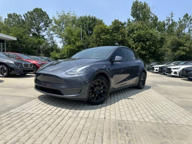 2023 Tesla Model Y AWD photo