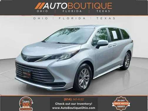 2021 Toyota Sienna LE FWD photo