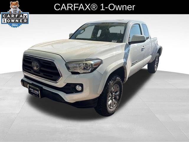 2018 Toyota Tacoma SR5 4WD photo