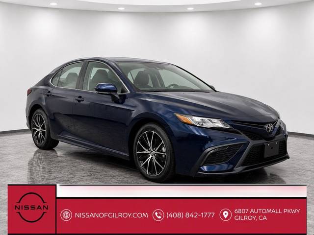 2022 Toyota Camry SE FWD photo