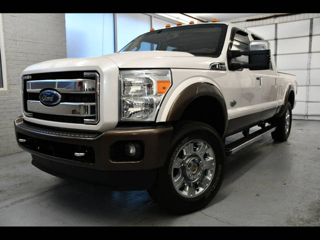 2015 Ford F-250 Super Duty Platinum 4WD photo