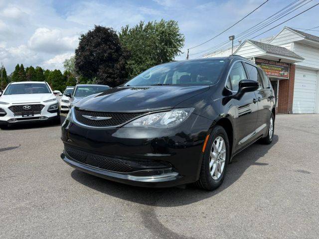 2021 Chrysler Voyager LXi FWD photo