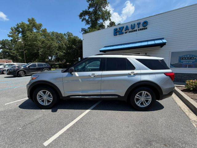 2022 Ford Explorer XLT RWD photo