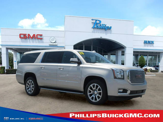 2017 GMC Yukon XL Denali RWD photo