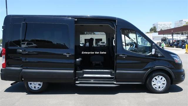 2023 Ford Transit Passenger Wagon XLT RWD photo