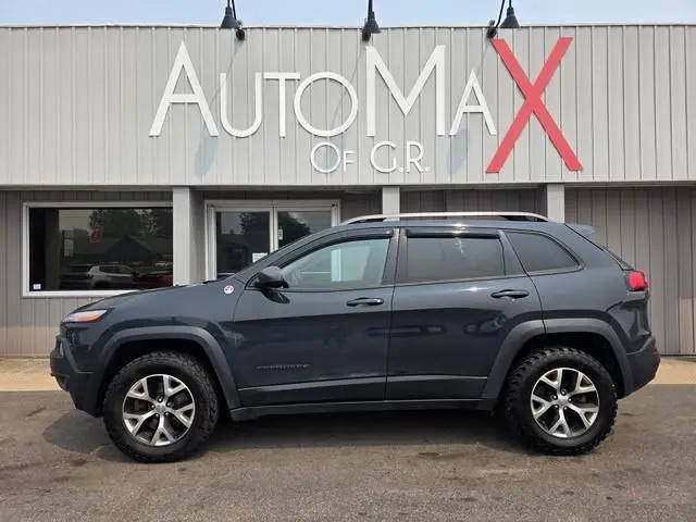 2016 Jeep Cherokee Trailhawk 4WD photo
