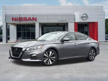 2022 Nissan Altima 2.5 SV FWD photo