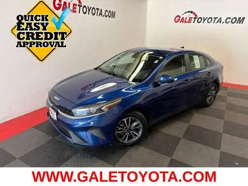 2023 Kia Forte LXS FWD photo
