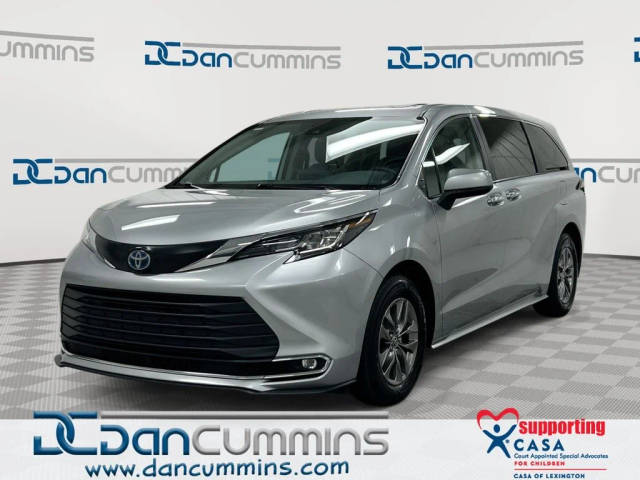 2023 Toyota Sienna XLE AWD photo