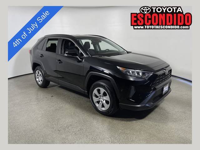 2021 Toyota RAV4 LE FWD photo