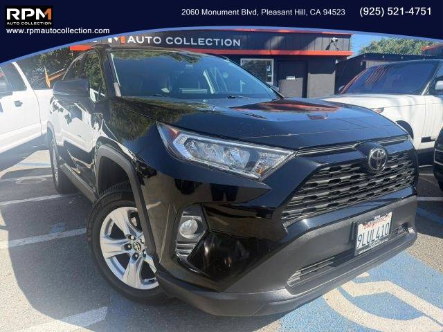 2021 Toyota RAV4 XLE FWD photo