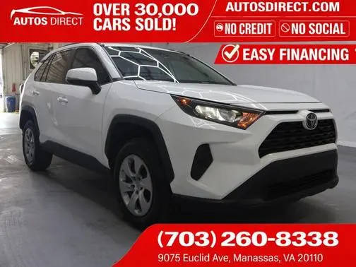 2021 Toyota RAV4 LE FWD photo