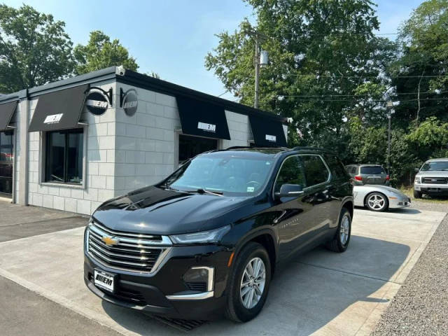 2022 Chevrolet Traverse LT Leather AWD photo