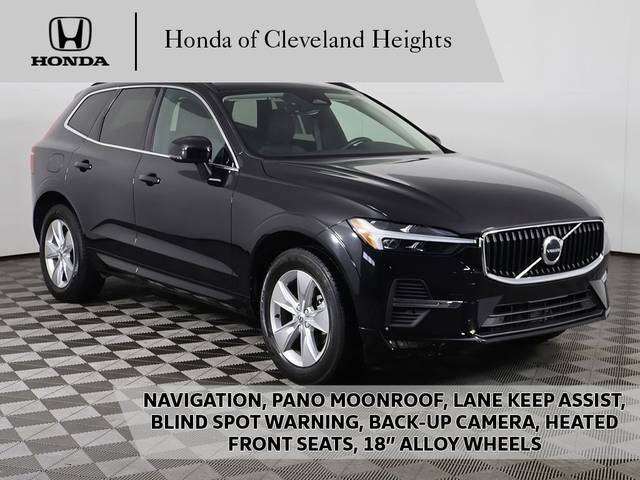 2022 Volvo XC60 Momentum AWD photo