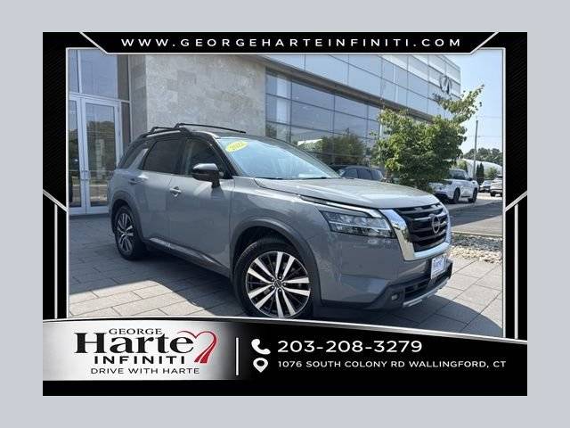 2022 Nissan Pathfinder Platinum 4WD photo