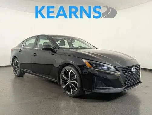 2023 Nissan Altima 2.5 SR AWD photo