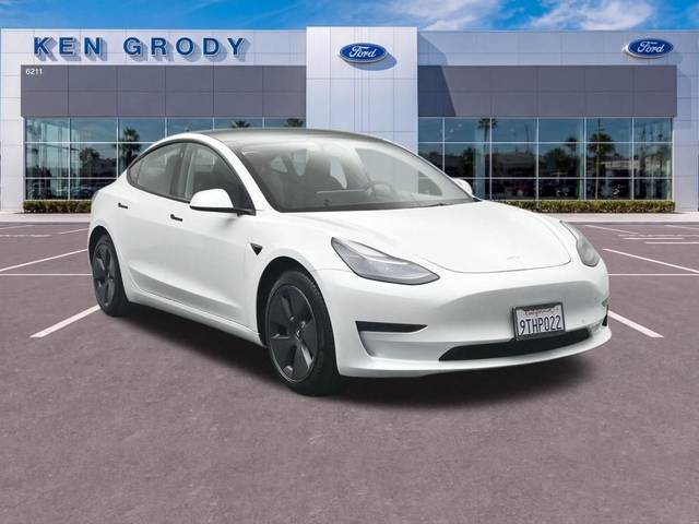 2022 Tesla Model 3 Long Range AWD photo
