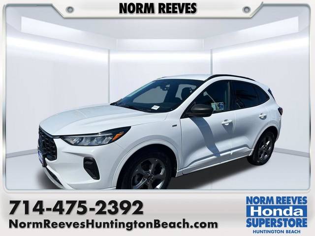 2023 Ford Escape ST-Line FWD photo