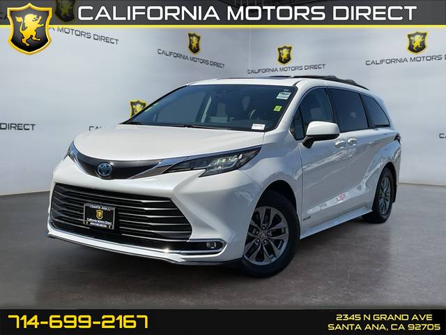2021 Toyota Sienna XLE FWD photo