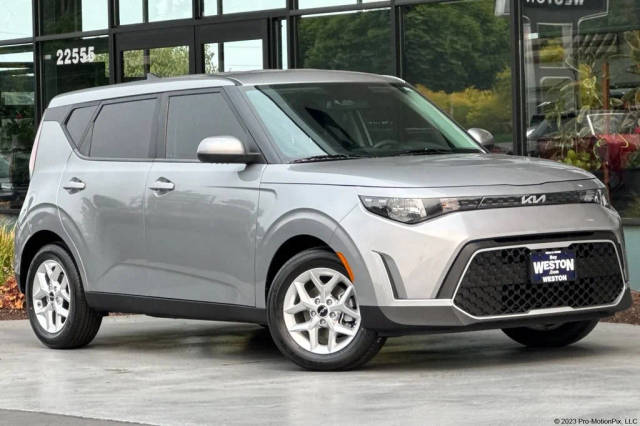 2023 Kia Soul LX FWD photo