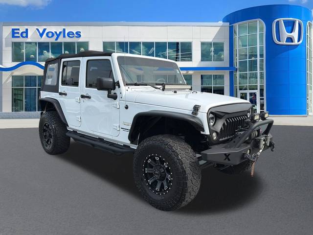 2015 Jeep Wrangler Unlimited Sahara 4WD photo
