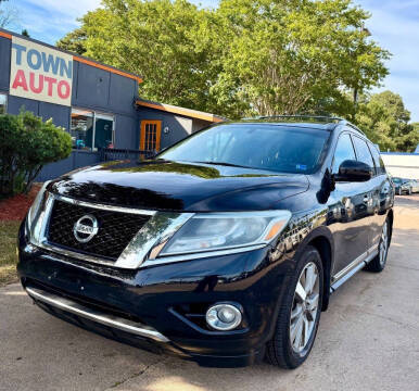 2015 Nissan Pathfinder Platinum 4WD photo