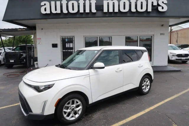 2023 Kia Soul LX FWD photo